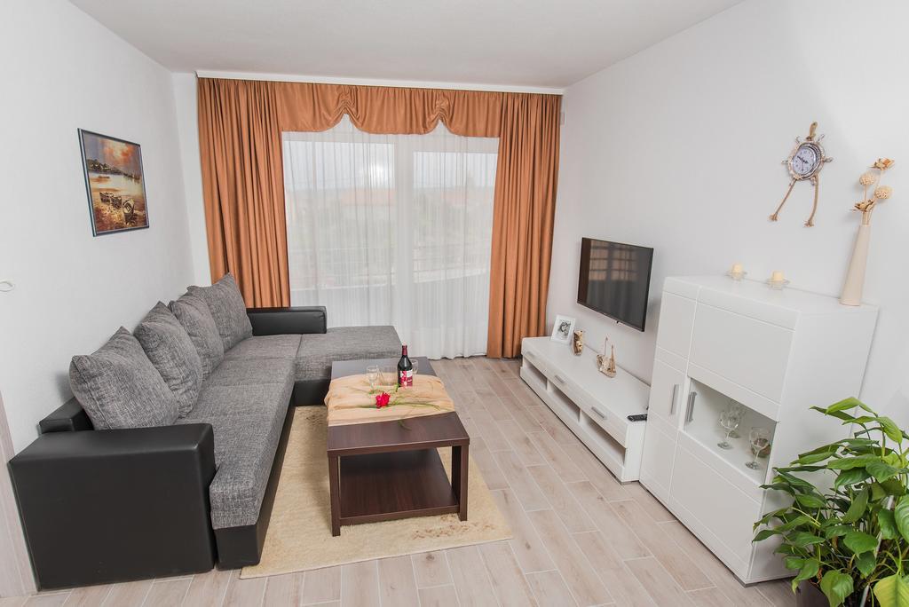 Apartment Grabovac Kaštela Szoba fotó