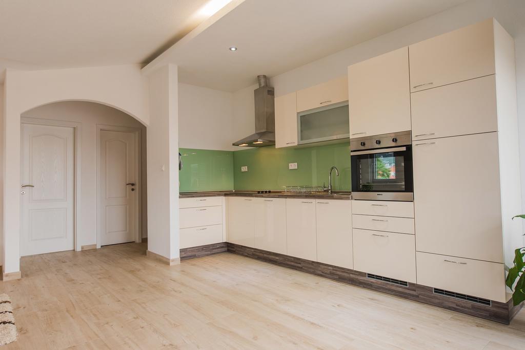 Apartment Grabovac Kaštela Szoba fotó