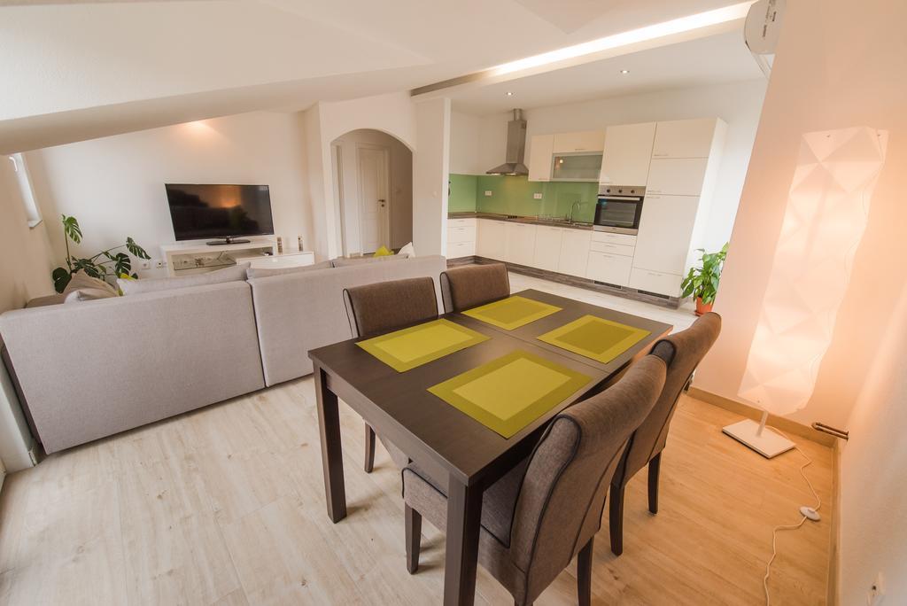 Apartment Grabovac Kaštela Szoba fotó